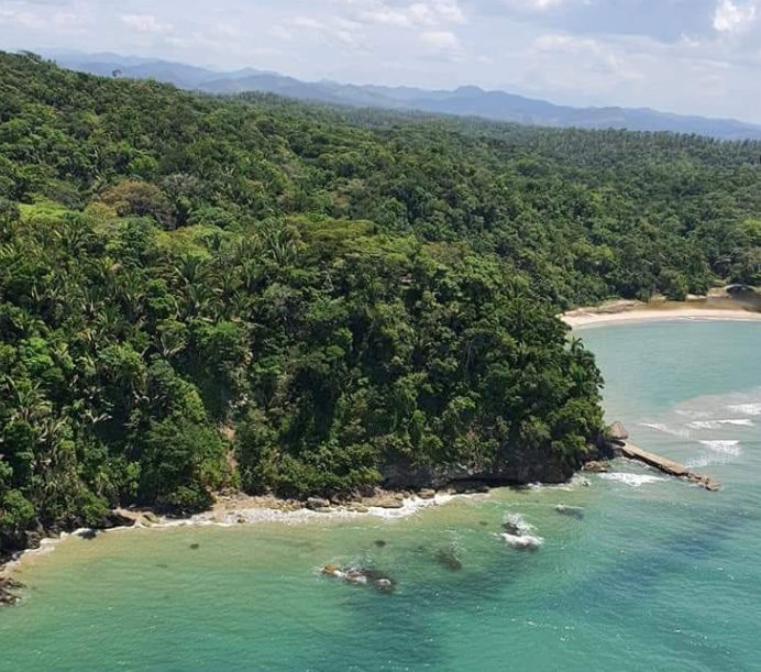 Los Farallones de Limón
